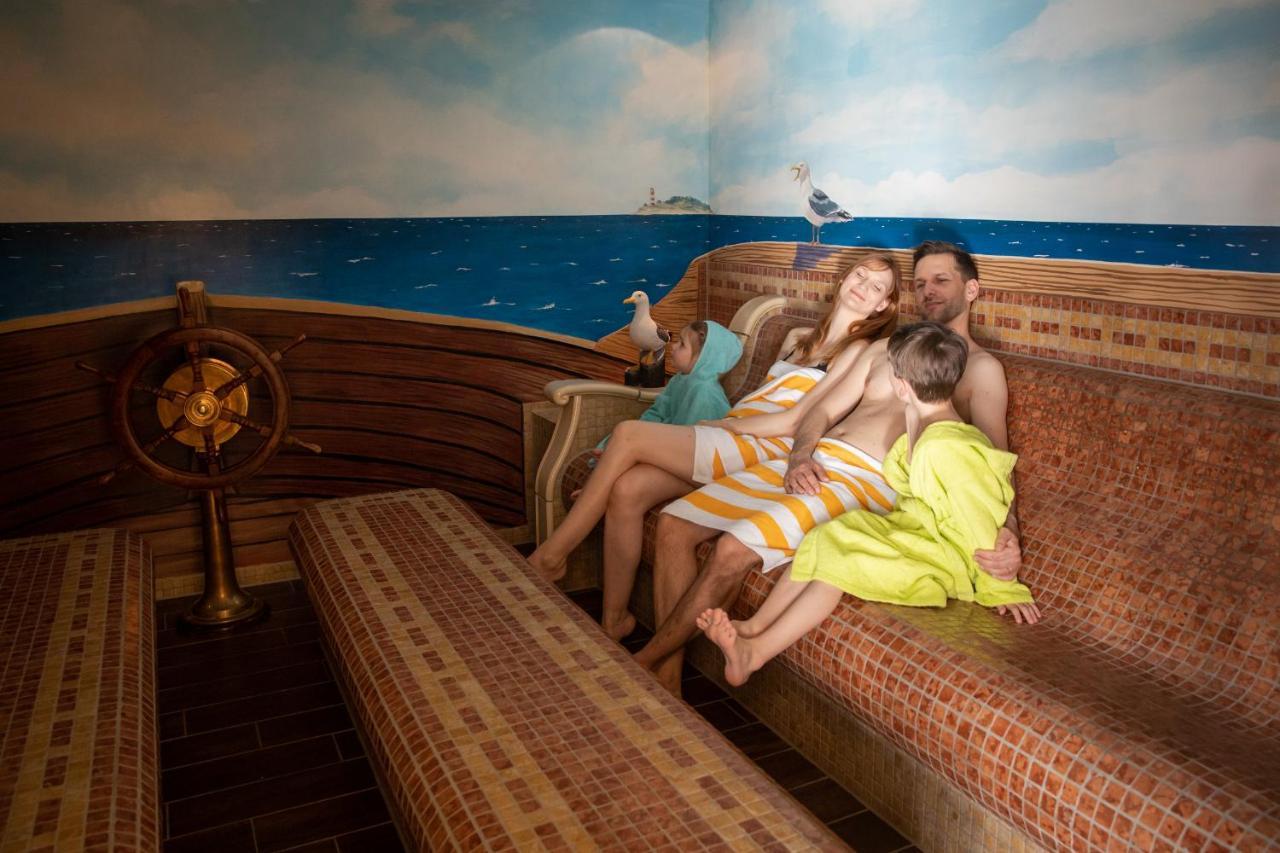 Familien Wellness Hotel Seeklause Mit Grossem Abenteuerspielplatz "Piraten-Insel-Usedom" Kinder Immer All-Inklusive & Getraenke Ganztags Inklusive Trassenheide Luaran gambar