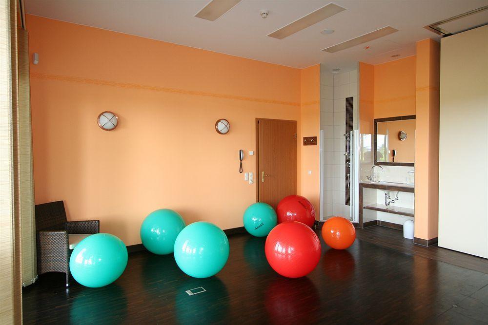 Familien Wellness Hotel Seeklause Mit Grossem Abenteuerspielplatz "Piraten-Insel-Usedom" Kinder Immer All-Inklusive & Getraenke Ganztags Inklusive Trassenheide Luaran gambar