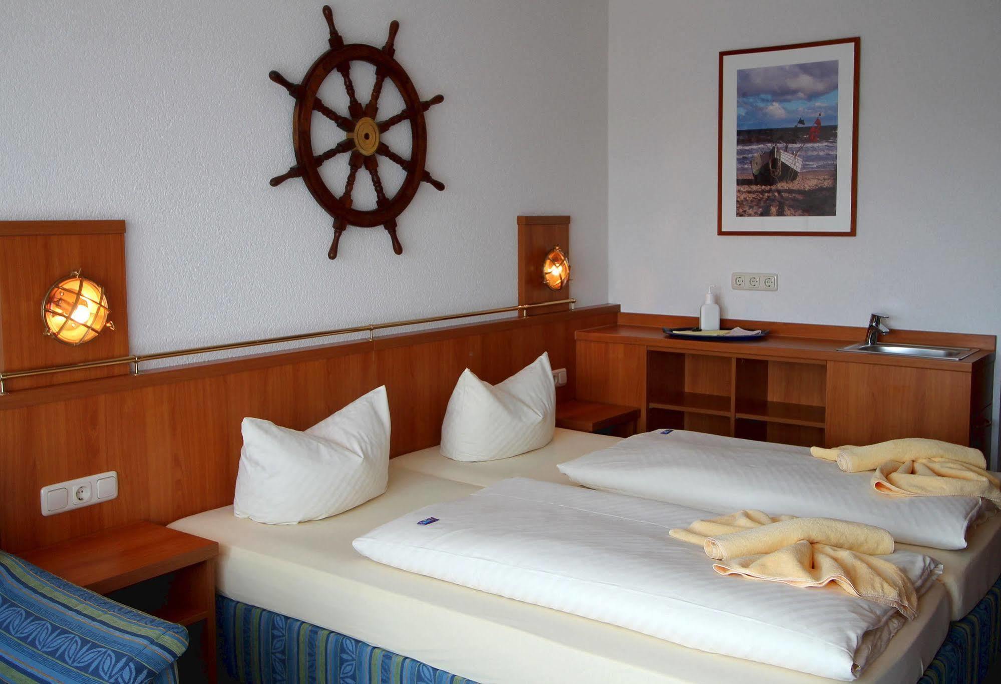 Familien Wellness Hotel Seeklause Mit Grossem Abenteuerspielplatz "Piraten-Insel-Usedom" Kinder Immer All-Inklusive & Getraenke Ganztags Inklusive Trassenheide Luaran gambar